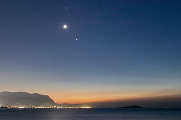 乒乓球旋球怎么接和发？